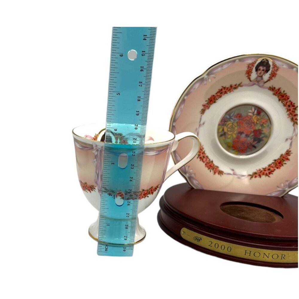 Avon Honor Society 2000 Mrs. PFE Albee Commemorative Teacup & Saucer Set In Box - Picture 10 of 16